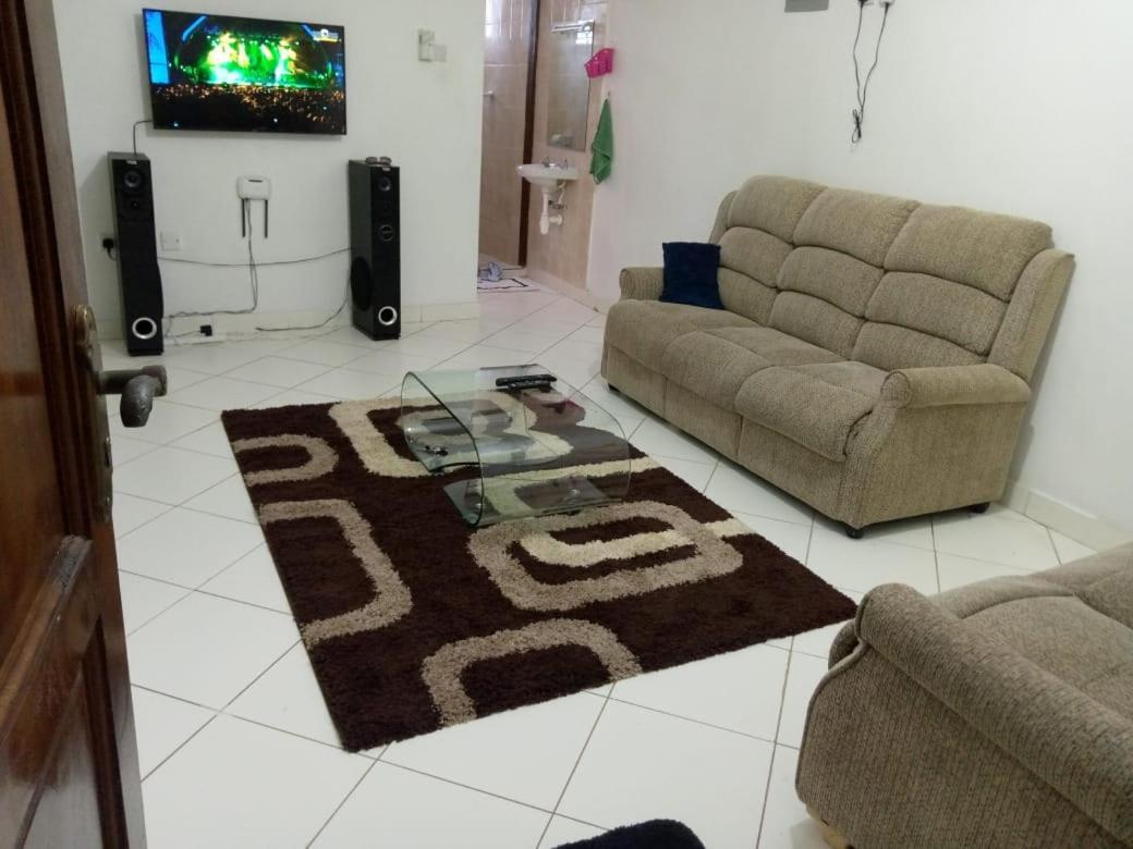 Lux Suites Bamburi Furnished Apartments Экстерьер фото