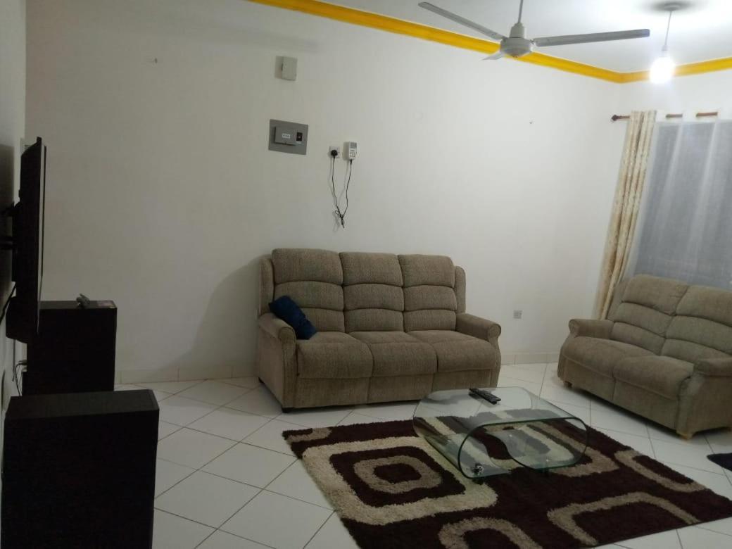 Lux Suites Bamburi Furnished Apartments Экстерьер фото