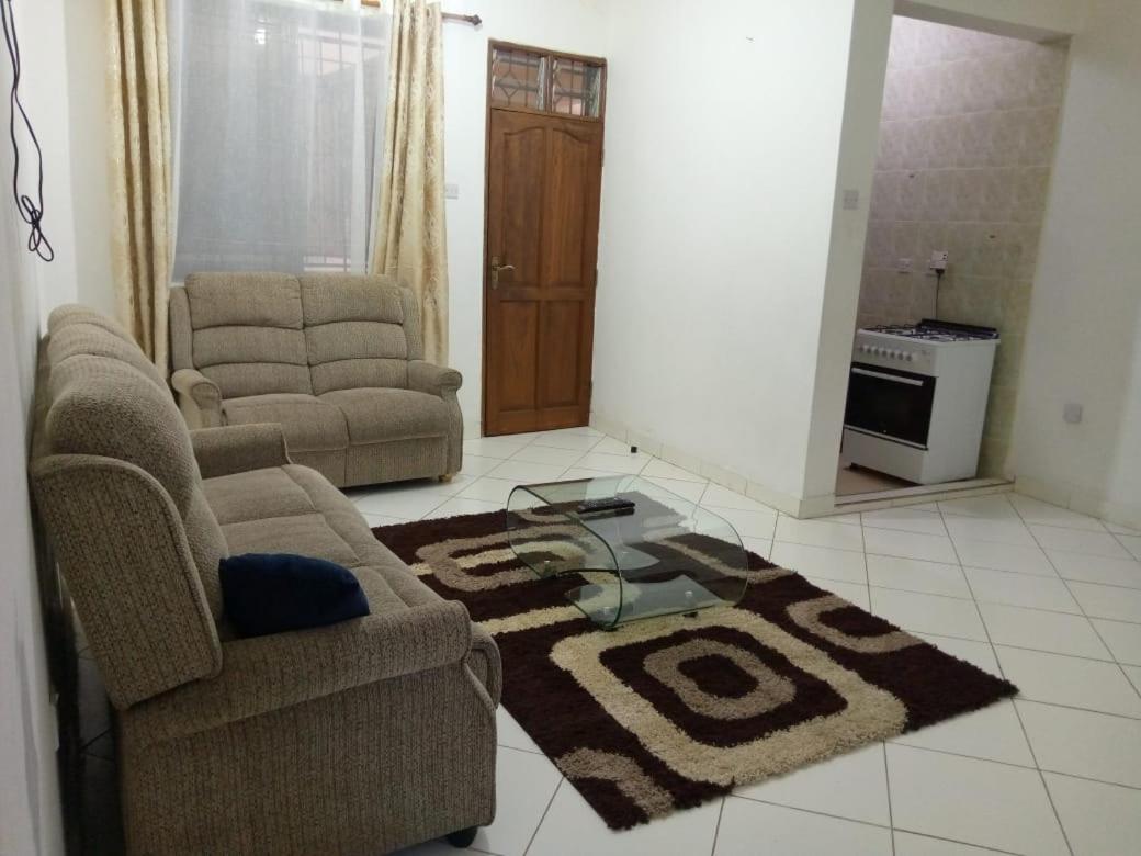 Lux Suites Bamburi Furnished Apartments Экстерьер фото