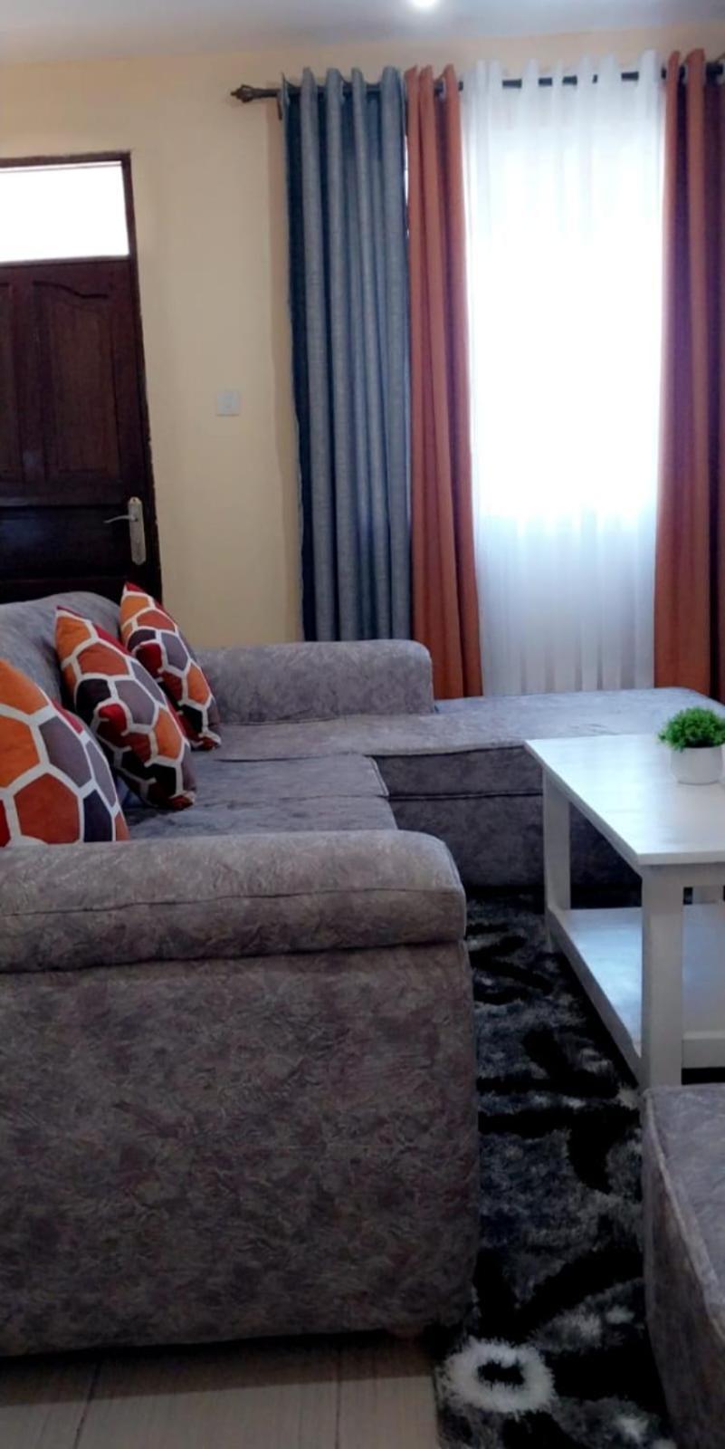 Lux Suites Bamburi Furnished Apartments Экстерьер фото