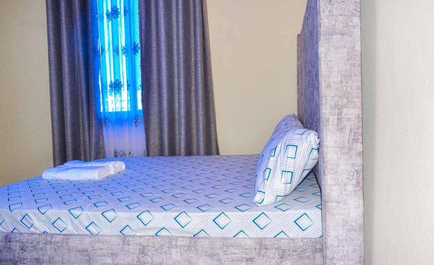 Lux Suites Bamburi Furnished Apartments Экстерьер фото